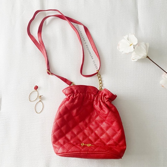 Jessica Simpson Red Quilted Bucket Bag - Picture 2 of 9